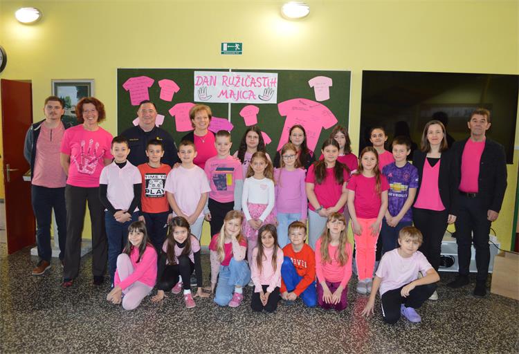 Slika /PU_KK/Vijesti/2026/02/OŠ MOLVE - Dan ružičastih majica - 2026. godine - 9.JPG